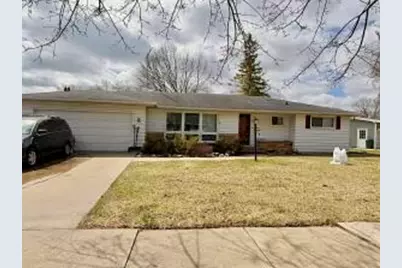 327  Crescent Dr, Neenah, WI 54956 - Photo 1
