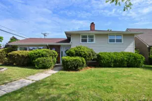 924 Montclair Dr, Racine, WI 53402 - Photo 1