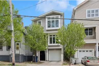1159 E Kane Pl #1159A, Milwaukee, WI 53202 - Photo 1
