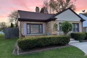 1016 N 10th St, Manitowoc, WI 54220 - Photo 1