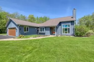 N2W31920 Twin Oaks Dr, Delafield, WI 53018 - Photo 1