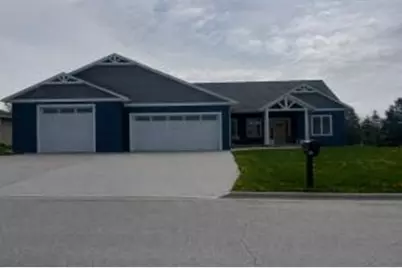 523  Wren Ln, Howards Grove, WI 53083 - Photo 1