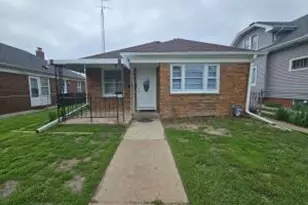 2032 Howe St, Racine, WI 53403 - Photo 1