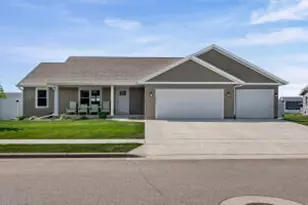 1610 Fox Glove St, Holmen, WI 54636 - Photo 1