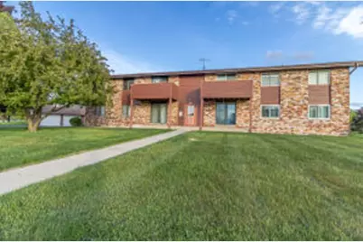 10345 W Whitnall Edge Dr, Franklin, WI 53132 - Photo 1