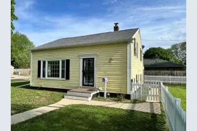 7232 W Fairmount Ave, Milwaukee, WI 53218 - Photo 1