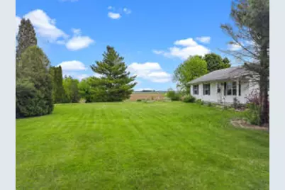13448 E Creek Rd, Bradford, WI 53114 - Photo 1