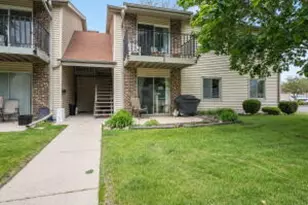 W170N11523 Armada Dr, Germantown, WI 53022 - Photo 1