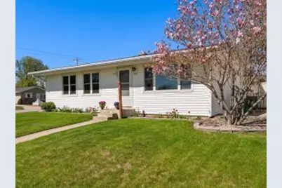 1422 S 35th St, Manitowoc, WI 54220 - Photo 1