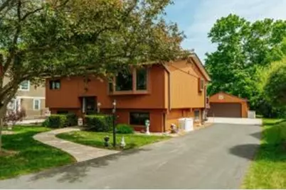 W175S7006  Hiawatha Dr, Muskego, WI 53150 - Photo 1
