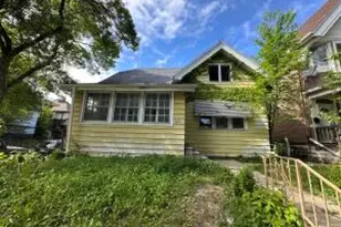 2932 W Juneau Ave, Milwaukee, WI 53208 - Photo 1
