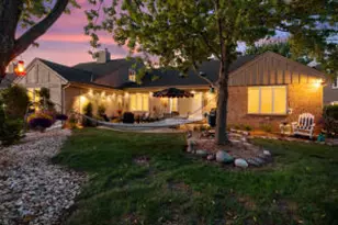 10041 N Holmes Ct, Mequon, WI 53092 - Photo 1