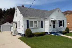 3110 School St, Two Rivers, WI 54241 - Photo 1