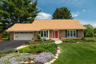 W356N6054 Anchor Ct, Oconomowoc, WI 53066 - Photo 1