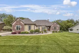 N22W26746 Shooting Star Rd, Pewaukee, WI 53072 - Photo 1