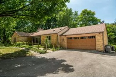 W276N1875  Spring Creek Dr, Pewaukee, WI 53072 - Photo 1
