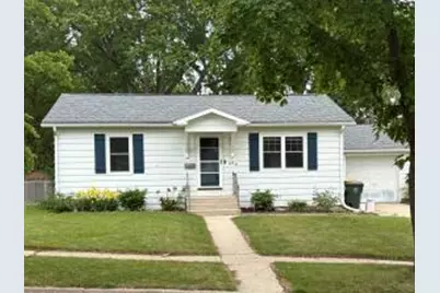 42  Wilson Ave, Fort Atkinson, WI 53548 - Photo 1