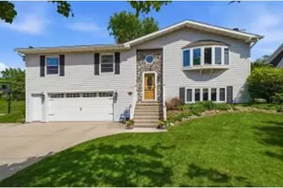 924 N Grant St, Port Washington, WI 53074 - Photo 1