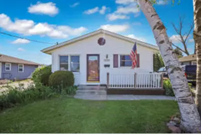 1109 S 36th St, Manitowoc, WI 54220 - Photo 1