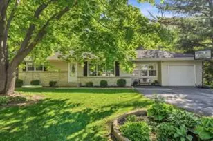 7035 N Rockledge Ave, Glendale, WI 53209 - Photo 1