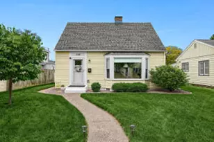 348 24th St, La Crosse, WI 54601 - Photo 1