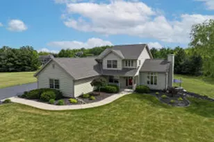S89W31671 Cooper Pkwy, Mukwonago, WI 53149 - Photo 1