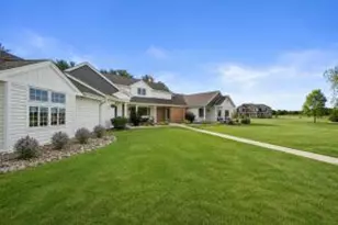 S90W34465 Whitetail Dr, Eagle, WI 53119 - Photo 1