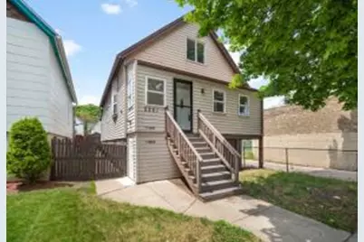 2321 S 19th St, Milwaukee, WI 53215 - Photo 1