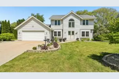 700 E Hobby Ln, Oak Creek, WI 53154 - Photo 1