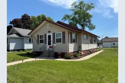 2253  14th St, La Crosse, WI 54601 - Photo 1