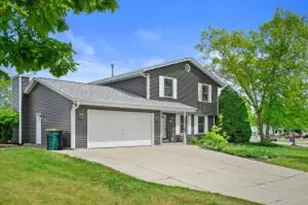 8730 S Fieldpointe Dr, Oak Creek, WI 53154 - Photo 1