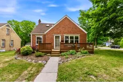 N46W5881  Spring St, Cedarburg, WI 53012 - Photo 1
