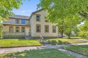 933 St Clair Ave, Sheboygan, WI 53081 - Photo 1