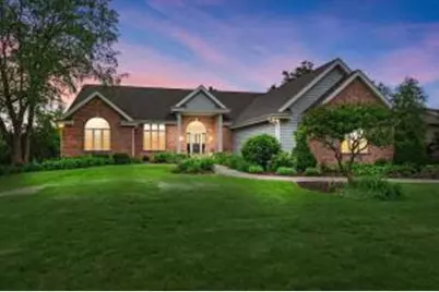 219  Muirfield Ct, North Prairie, WI 53153 - Photo 1