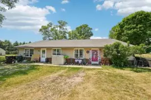 1037 Carriage Ct, Palmyra, WI 53156 - Photo 1