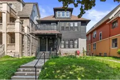 2960 N Maryland Ave #2962, Milwaukee, WI 53211 - Photo 1