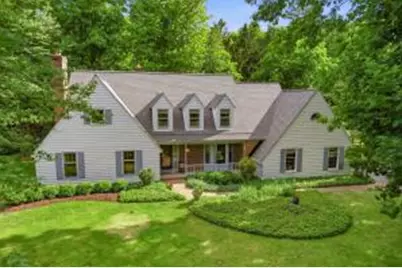 304  Fieldstone Rd, Delafield, WI 53018 - Photo 1