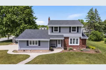15430 W Harcove Dr, New Berlin, WI 53151 - Photo 1