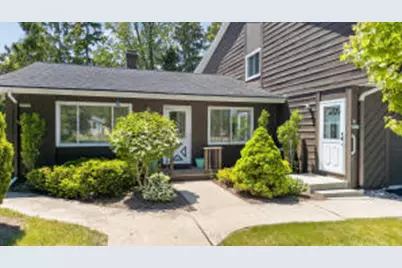 2619  Camelot Blvd, Sheboygan, WI 53081 - Photo 1