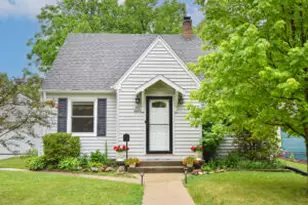 W63N375 Hillcrest Ave, Cedarburg, WI 53012 - Photo 1
