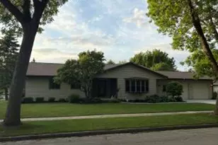 82 Eastbrook Ln, Fond du Lac, WI 54935 - Photo 1