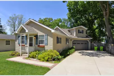 2513  Mason St, Delavan, WI 53115 - Photo 1