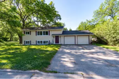 400  Derek Ave #402, Holmen, WI 54636 - Photo 1
