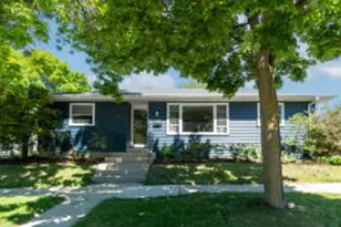 4554 S Vermont Ave, Saint Francis, WI 53235 - Photo 1