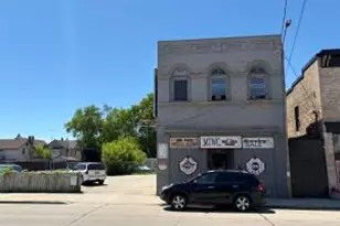 1022 S 10th St, Manitowoc, WI 54220 - Photo 1