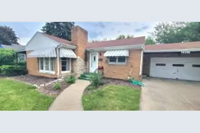 2907  West Blvd, Racine, WI 53403 - Photo 1
