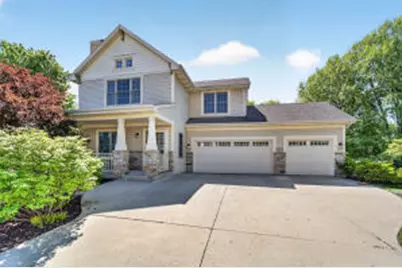 6547  Parkway Cir, Racine, WI 53406 - Photo 1