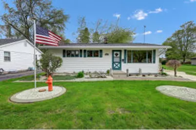 1718  Nagle Ave, Manitowoc, WI 54220 - Photo 1
