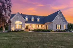 129 Preserve Ct, Grafton, WI 53024 - Photo 1