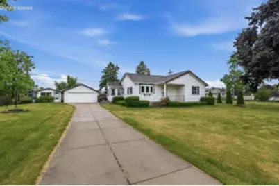 6213 S Elaine Ave, Cudahy, WI 53110 - Photo 1